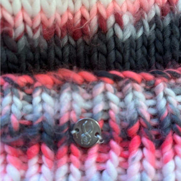 Spyder beanie one size multi color pink, black and white - Picture 3 of 4